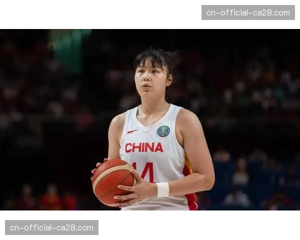 李月汝从低位硬凿内线蜕变为空间型五号位，适应小球时代